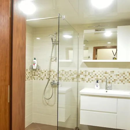 Trimaya - Comfort In The Center Апартаменти *