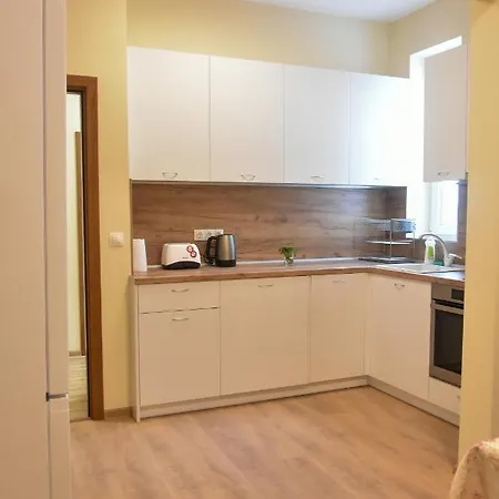 Trimaya - Comfort In The Center